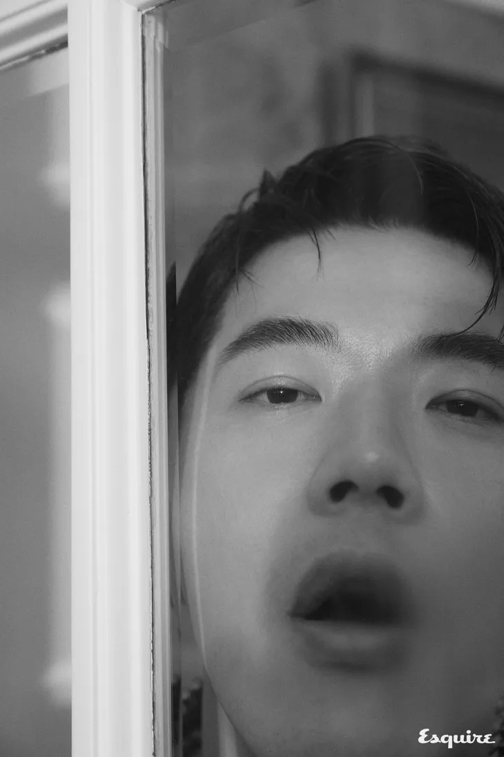 Kwon Sang Woo đầy phong độ ở tuổi U50 - Ảnh 7. Kwon Sang Woo đầy phong độ ở tuổi U50 - Ảnh 7.