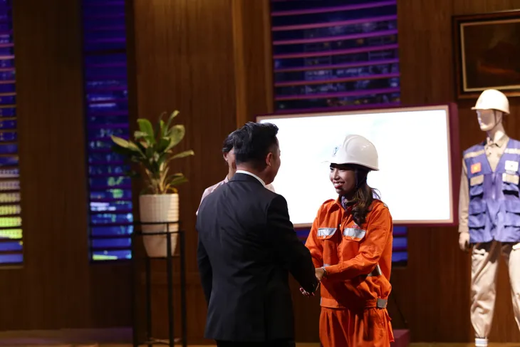 Cô gái 9X ôm mộng xây công ty tỷ đô gọi vốn xuất sắc tại Shark Tank Việt Nam - Ảnh 4. Cô gái 9X ôm mộng xây công ty tỷ đô gọi vốn xuất sắc tại Shark Tank Việt Nam - Ảnh 4.