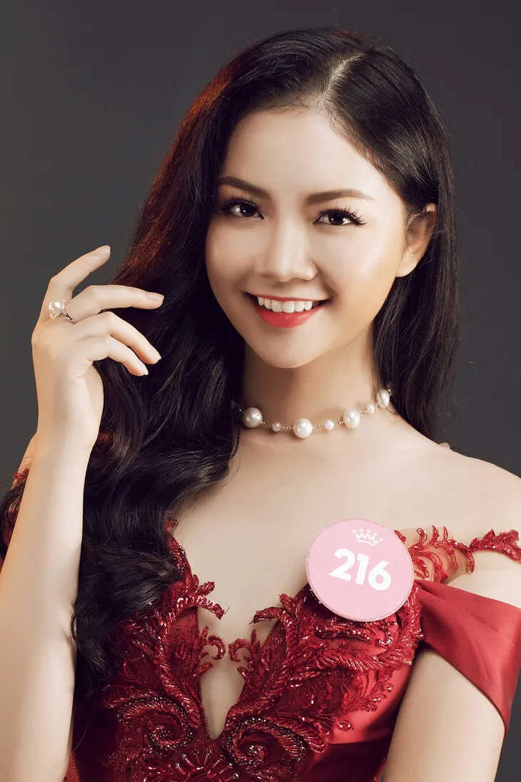 Ngắm trọn bộ ảnh chính thức của 43 thí sinh Chung kết Hoa hậu Việt Nam 2018 - Ảnh 9. Ngắm trọn bộ ảnh chính thức của 43 thí sinh Chung kết Hoa hậu Việt Nam 2018 - Ảnh 9.