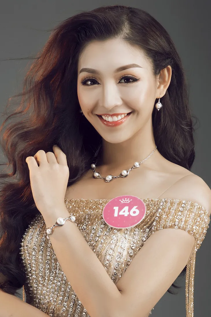 Ngắm trọn bộ ảnh chính thức của 43 thí sinh Chung kết Hoa hậu Việt Nam 2018 - Ảnh 17. Ngắm trọn bộ ảnh chính thức của 43 thí sinh Chung kết Hoa hậu Việt Nam 2018 - Ảnh 17.