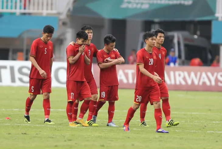 ẢNH: Olympic Việt Nam giành vị trí thứ 4 tại ASIAD khi để thua Olympic UAE trong loạt đá luân lưu - Ảnh 15. ẢNH: Olympic Việt Nam giành vị trí thứ 4 tại ASIAD khi để thua Olympic UAE trong loạt đá luân lưu - Ảnh 15.