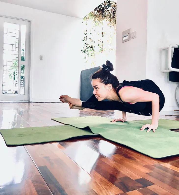 Những người đẹp Vbiz khoe body hoàn hảo nhờ tập Yoga - Ảnh 3. Những người đẹp Vbiz khoe body hoàn hảo nhờ tập Yoga - Ảnh 3.
