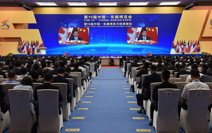 Khuyến khích doanh nghiệp ASEAN và Trung Quốc đầu tư lâu dài tại Việt Nam - Ảnh 1. Khuyến khích doanh nghiệp ASEAN và Trung Quốc đầu tư lâu dài tại Việt Nam - Ảnh 1.