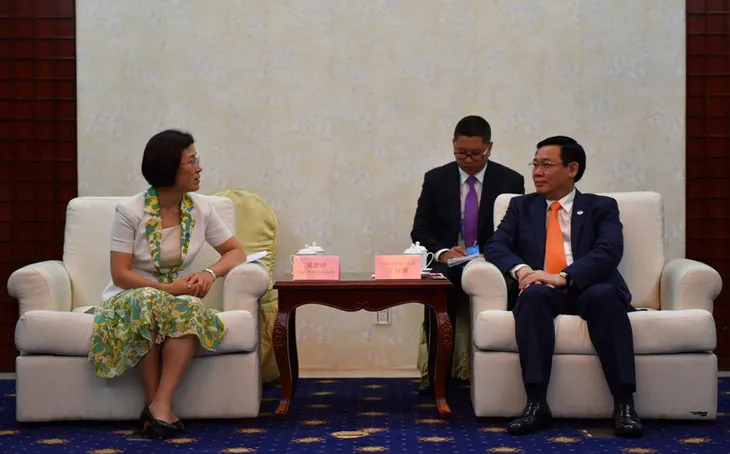 Khuyến khích doanh nghiệp ASEAN và Trung Quốc đầu tư lâu dài tại Việt Nam - Ảnh 2. Khuyến khích doanh nghiệp ASEAN và Trung Quốc đầu tư lâu dài tại Việt Nam - Ảnh 2.