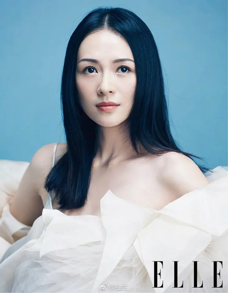 Chương Tử Di tái xuất khoe lưng trần quyến rũ - Ảnh 4. Chương Tử Di tái xuất khoe lưng trần quyến rũ - Ảnh 4.