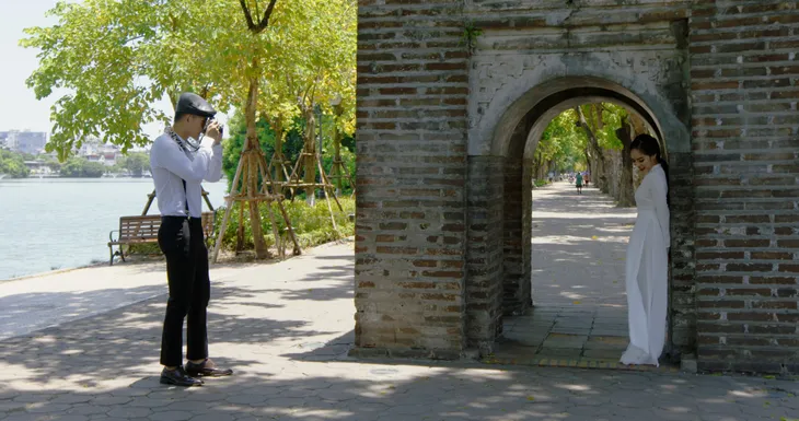 Sao mai Mai Diệu Ly kể chuyện tình êm đềm trong MV về Hà Nội - Ảnh 1. Sao mai Mai Diệu Ly kể chuyện tình êm đềm trong MV về Hà Nội - Ảnh 1.