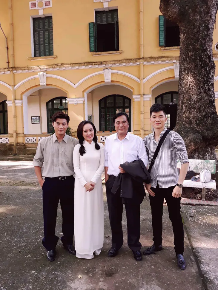 BTV Hoài Anh lần đầu tiết lộ về vai diễn với NSƯT Mạnh Cường - Ảnh 7. BTV Hoài Anh lần đầu tiết lộ về vai diễn với NSƯT Mạnh Cường - Ảnh 7.