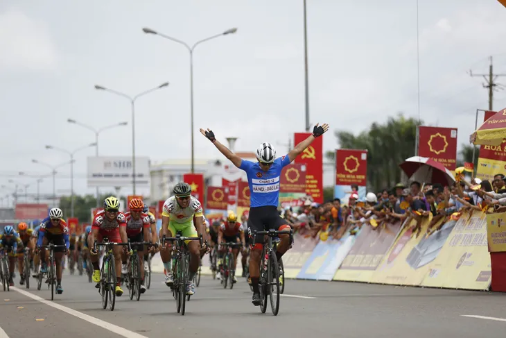 Chặng 13 giải xe đạp quốc tế VTV Cup Tôn Hoa Sen 2018: Im Jaeyeon tiếp tục về nhất chặng - Ảnh 3. Chặng 13 giải xe đạp quốc tế VTV Cup Tôn Hoa Sen 2018: Im Jaeyeon tiếp tục về nhất chặng - Ảnh 3.