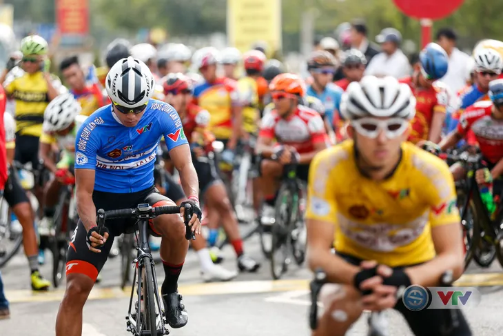 ẢNH: Những khoảnh khắc ấn tượng chặng 13 Giải xe đạp quốc tế VTV Cup Tôn Hoa Sen 2018 - Ảnh 1. ẢNH: Những khoảnh khắc ấn tượng chặng 13 Giải xe đạp quốc tế VTV Cup Tôn Hoa Sen 2018 - Ảnh 1.