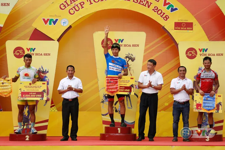 ẢNH: Những khoảnh khắc ấn tượng chặng 13 Giải xe đạp quốc tế VTV Cup Tôn Hoa Sen 2018 - Ảnh 16. ẢNH: Những khoảnh khắc ấn tượng chặng 13 Giải xe đạp quốc tế VTV Cup Tôn Hoa Sen 2018 - Ảnh 16.
