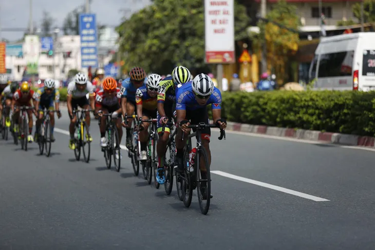 Tổng hợp chặng 14 giải xe đạp quốc tế VTV Cup Tôn Hoa Sen 2018: Im Jaeyeon nhất chặng, David van Eerd bảo vệ áo vàng - Ảnh 1. Tổng hợp chặng 14 giải xe đạp quốc tế VTV Cup Tôn Hoa Sen 2018: Im Jaeyeon nhất chặng, David van Eerd bảo vệ áo vàng - Ảnh 1.
