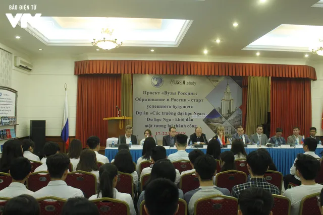 Triển lãm các trường đại học hàng đầu của Nga cuốn hút học sinh Việt - Ảnh 1. Triển lãm các trường đại học hàng đầu của Nga cuốn hút học sinh Việt - Ảnh 1.