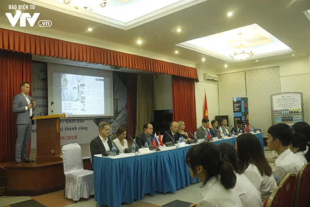 Triển lãm các trường đại học hàng đầu của Nga cuốn hút học sinh Việt - Ảnh 4. Triển lãm các trường đại học hàng đầu của Nga cuốn hút học sinh Việt - Ảnh 4.