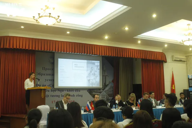 Triển lãm các trường đại học hàng đầu của Nga cuốn hút học sinh Việt - Ảnh 5. Triển lãm các trường đại học hàng đầu của Nga cuốn hút học sinh Việt - Ảnh 5.