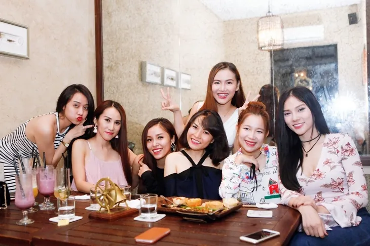 Mây Trắng – 18 năm cho một thương hiệu band girl lâu nhất Vbiz - Ảnh 2. Mây Trắng – 18 năm cho một thương hiệu band girl lâu nhất Vbiz - Ảnh 2.