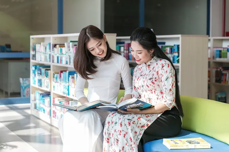 Nhan sắc đời thường vạn người mê của Á hậu 1 Bùi Phương Nga - Ảnh 10. Nhan sắc đời thường vạn người mê của Á hậu 1 Bùi Phương Nga - Ảnh 10.