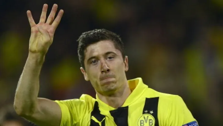 9 ngôi sao nào từng lập hattrick cho 2 đội bóng tại Champions League? - Ảnh 8. 9 ngôi sao nào từng lập hattrick cho 2 đội bóng tại Champions League? - Ảnh 8.