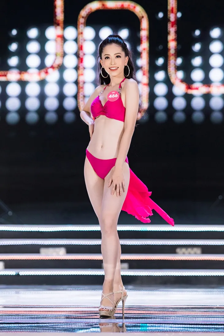 Hành trình từ sinh viên xinh đẹp, giỏi giang đến Á hậu 1 Hoa hậu Việt Nam 2018 của Bùi Phương Nga - Ảnh 15. Hành trình từ sinh viên xinh đẹp, giỏi giang đến Á hậu 1 Hoa hậu Việt Nam 2018 của Bùi Phương Nga - Ảnh 15.