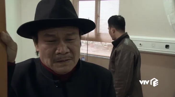 Quỳnh búp bê - Tập 12: Trả thù cho con trai, ông Cấn lên kế hoạch làm Vũ sắt biến mất khỏi cuộc đời - Ảnh 4. Quỳnh búp bê - Tập 12: Trả thù cho con trai, ông Cấn lên kế hoạch làm Vũ sắt biến mất khỏi cuộc đời - Ảnh 4.
