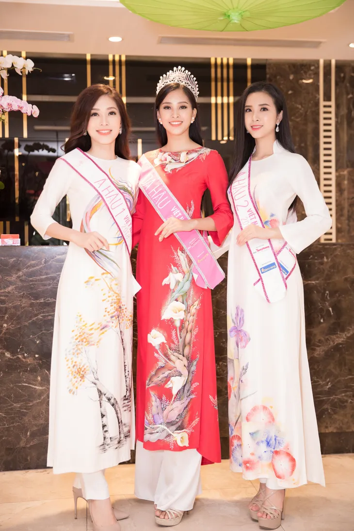 Hậu chung kết, Top 3 Hoa hậu Việt Nam 2018 tất bật với lịch trình dày đặc - Ảnh 2.