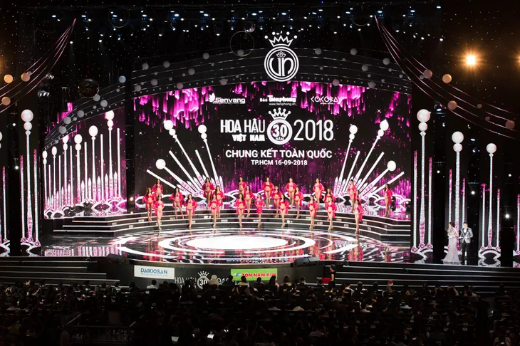 ĐD Hoàng Nhật Nam gây ấn tượng với sân khấu CK Hoa hậu Việt Nam 2018 - Ảnh 2. ĐD Hoàng Nhật Nam gây ấn tượng với sân khấu CK Hoa hậu Việt Nam 2018 - Ảnh 2.