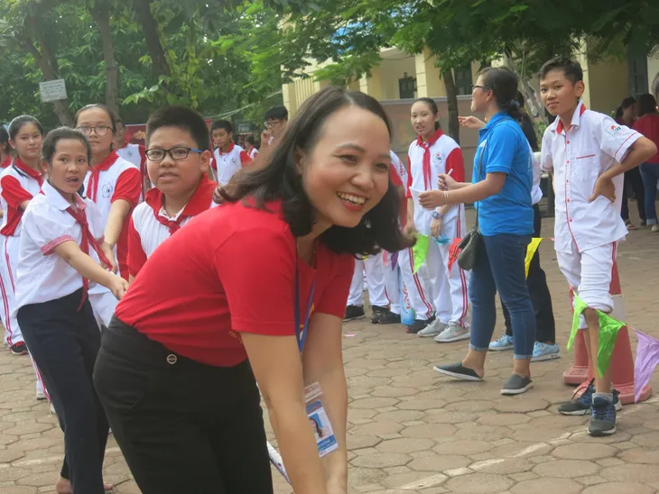 Thầy trò trường THCS Khương Mai gắn kết trong Ngày hội Trung thu 2018 - Ảnh 5. Thầy trò trường THCS Khương Mai gắn kết trong Ngày hội Trung thu 2018 - Ảnh 5.