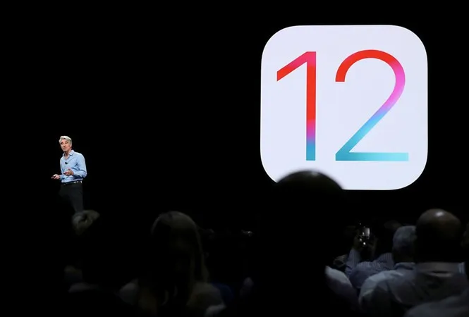 Người dùng chần chừ, iOS 12 lãnh đủ - Ảnh 1. Người dùng chần chừ, iOS 12 lãnh đủ - Ảnh 1.