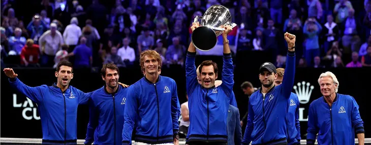 Zverev thắng trận quyết định, đội châu Âu vô địch Laver Cup - Ảnh 1. Zverev thắng trận quyết định, đội châu Âu vô địch Laver Cup - Ảnh 1.