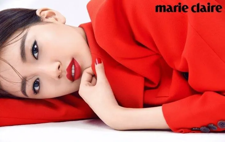 Suzy tiết lộ bí quyết sở hữu làn da đẹp không tì vết trên Marie Claire - Ảnh 4. Suzy tiết lộ bí quyết sở hữu làn da đẹp không tì vết trên Marie Claire - Ảnh 4.