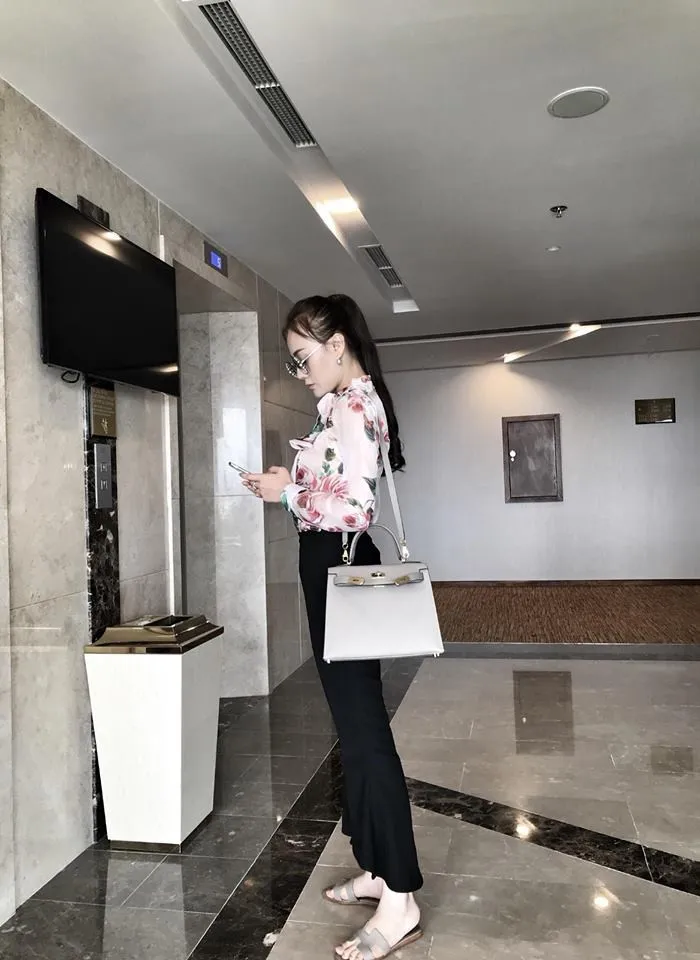 Ngắm không gian sống sang trọng của diễn viên Quỳnh búp bê - Ảnh 1. Ngắm không gian sống sang trọng của diễn viên Quỳnh búp bê - Ảnh 1.