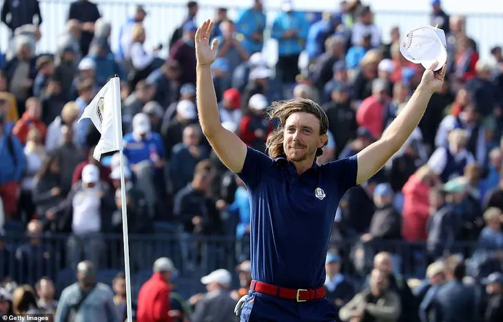 Ryder Cup: ĐT châu Âu tạm dẫn trước ĐT Mỹ sau ngày thi đấu đầu tiên - Ảnh 1. Ryder Cup: ĐT châu Âu tạm dẫn trước ĐT Mỹ sau ngày thi đấu đầu tiên - Ảnh 1.