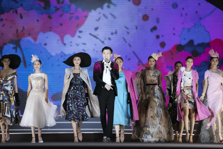 Top 3 Người đẹp thời trang, Người đẹp tài năng của Hoa hậu Việt Nam 2018 - Ảnh 9. Top 3 Người đẹp thời trang, Người đẹp tài năng của Hoa hậu Việt Nam 2018 - Ảnh 9.
