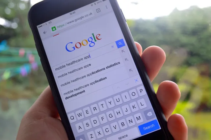 Google nai lưng làm, Apple ung dung ngồi hưởng - Ảnh 1. Google nai lưng làm, Apple ung dung ngồi hưởng - Ảnh 1.
