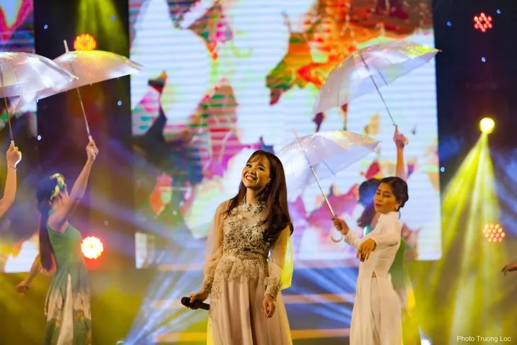 Dàn sao trẻ gây “sốt” trong liveshow Quang Lê - Ảnh 3. Dàn sao trẻ gây “sốt” trong liveshow Quang Lê - Ảnh 3.