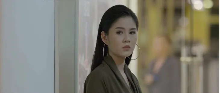 Yêu thì ghét thôi - Tập 3: Vừa trở lại trung tâm, Du đã bị Trang tìm mọi cách tiếp cận - Ảnh 8. Yêu thì ghét thôi - Tập 3: Vừa trở lại trung tâm, Du đã bị Trang tìm mọi cách tiếp cận - Ảnh 8.