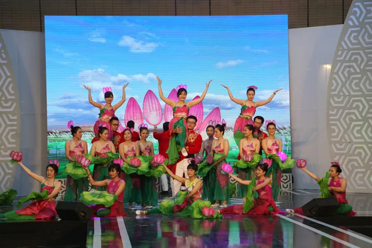 VTV tưng bừng và rộn ràng nhân dịp kỷ niệm 48 năm - Ảnh 7. VTV tưng bừng và rộn ràng nhân dịp kỷ niệm 48 năm - Ảnh 7.