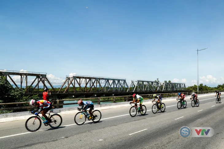 ẢNH: Những khoảnh khắc ấn tượng chặng 6 Giải xe đạp quốc tế VTV Cup Tôn Hoa Sen 2018 - Ảnh 5. ẢNH: Những khoảnh khắc ấn tượng chặng 6 Giải xe đạp quốc tế VTV Cup Tôn Hoa Sen 2018 - Ảnh 5.