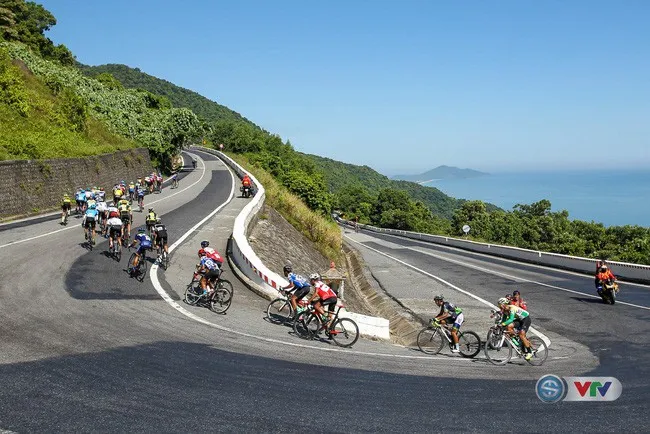 Tổng hợp chặng 7 giải xe đạp quốc tế VTV Cup Tôn Hoa Sen 2018: Oranza nhất chặng, David van Eerd tiếp tục giữ áo vàng - Ảnh 1. Tổng hợp chặng 7 giải xe đạp quốc tế VTV Cup Tôn Hoa Sen 2018: Oranza nhất chặng, David van Eerd tiếp tục giữ áo vàng - Ảnh 1.