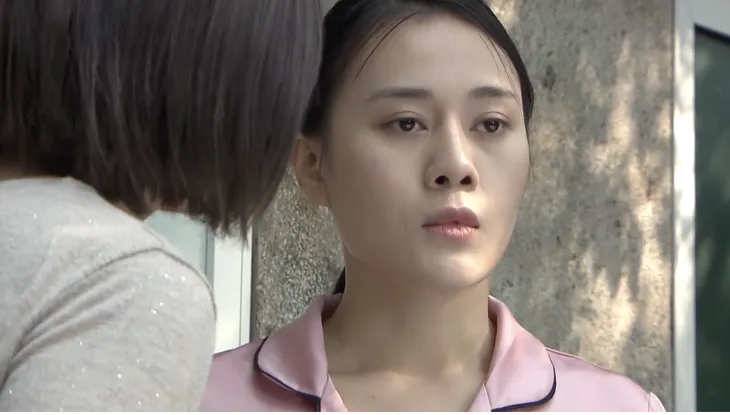 Quỳnh búp bê - Tập 9: Đi tiếp khách tối ngày, Quỳnh cảm thấy ô uế không muốn gần con - Ảnh 7. Quỳnh búp bê - Tập 9: Đi tiếp khách tối ngày, Quỳnh cảm thấy ô uế không muốn gần con - Ảnh 7.