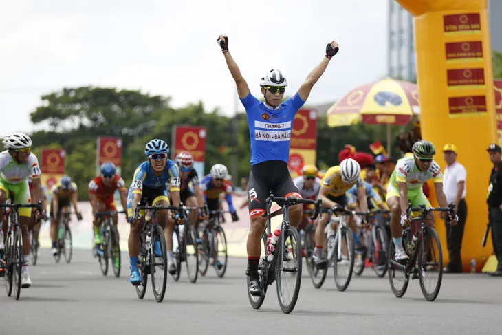 [KẾT THÚC] Chặng 8 giải đua xe đạp quốc tế VTV Cup Tôn Hoa Sen 2018: Im Jaeyeon về nhất chặng - Ảnh 2.