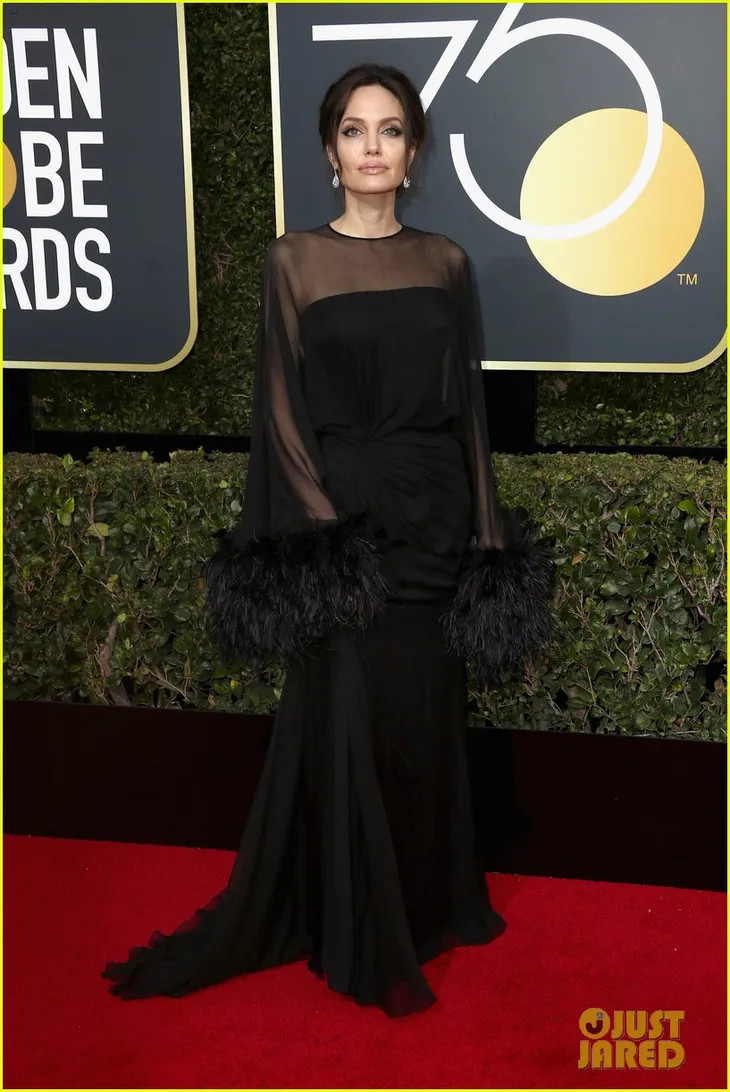Quả cầu vàng 2018: Angelina Jolie rạng ngời bên con trai nuôi người Việt - Ảnh 3. Quả cầu vàng 2018: Angelina Jolie rạng ngời bên con trai nuôi người Việt - Ảnh 3.