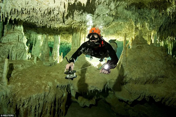 Phát hiện hang động ngầm lớn nhất hành tinh - Ảnh 2. Phát hiện hang động ngầm lớn nhất hành tinh - Ảnh 2.