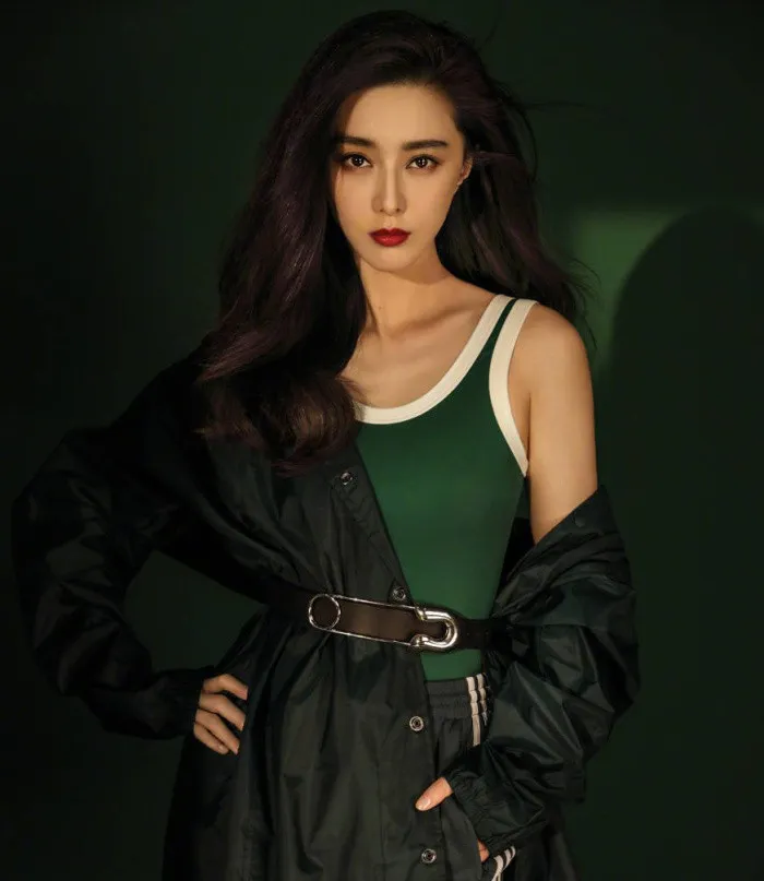 Phạm Băng Băng và chồng chưa cưới quấn quýt trên tạp chí - Ảnh 3. Phạm Băng Băng và chồng chưa cưới quấn quýt trên tạp chí - Ảnh 3.