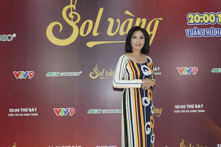 Ngọc Sơn tạo dáng xì-tin mở hàng Sol vàng 2018 - Ảnh 3.