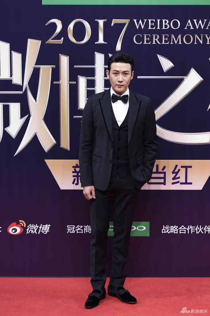 Angelababy lấn át dàn mỹ nhân trên thảm đỏ Đêm hội Weibo 2018 - Ảnh 12. Angelababy lấn át dàn mỹ nhân trên thảm đỏ Đêm hội Weibo 2018 - Ảnh 12.