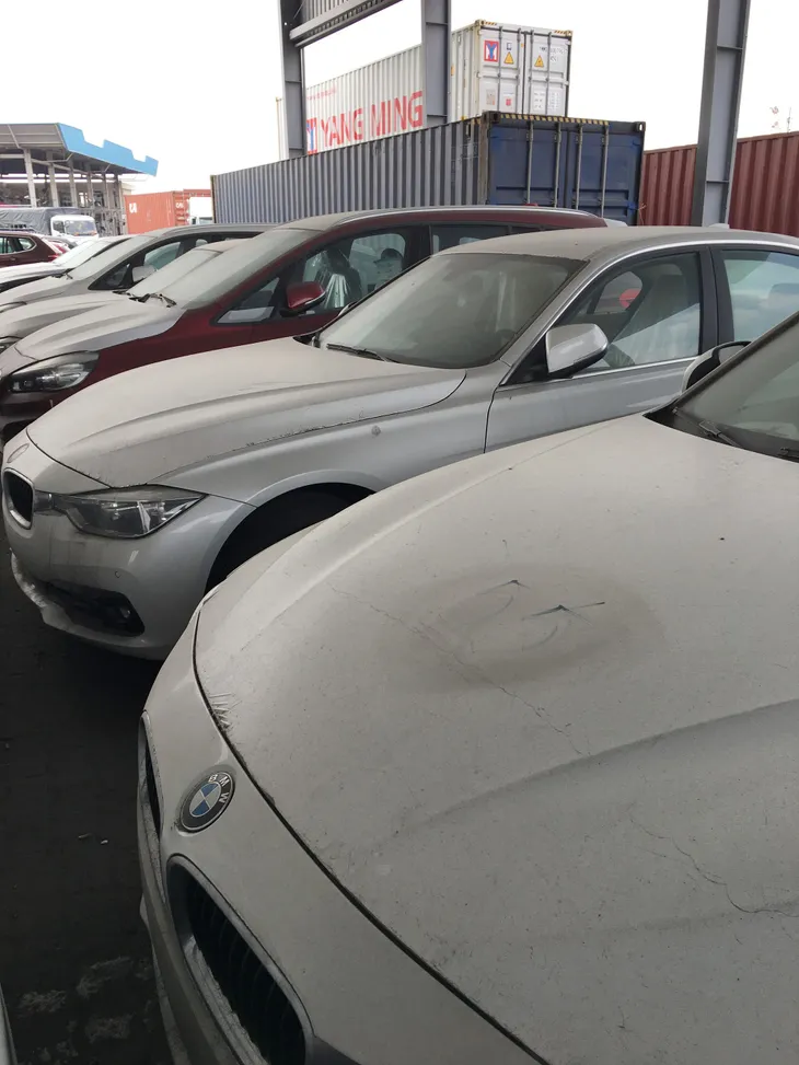 Lô hàng BMW tại cảng Sài Gòn sẽ được trả về châu Âu - Ảnh 1. Lô hàng BMW tại cảng Sài Gòn sẽ được trả về châu Âu - Ảnh 1.