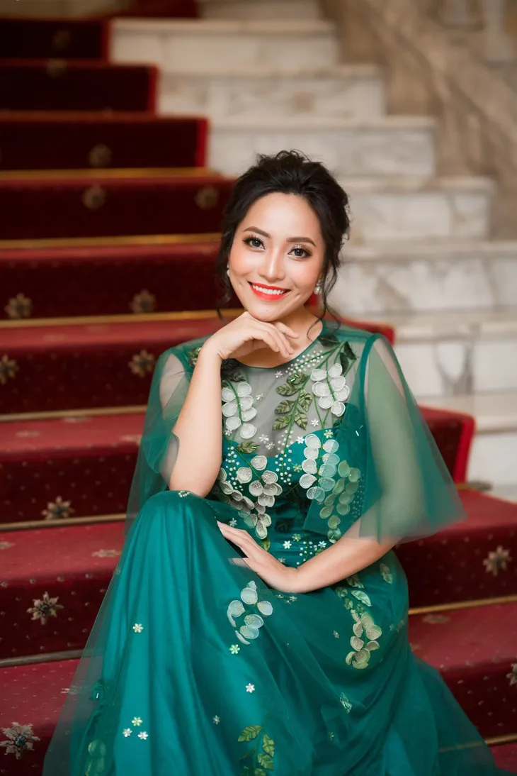Ca sĩ 9X Bạch Trà vinh dự hát trong Vang mãi giai điệu Tổ quốc - Ảnh 2. Ca sĩ 9X Bạch Trà vinh dự hát trong Vang mãi giai điệu Tổ quốc - Ảnh 2.