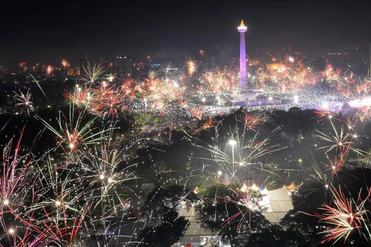 Những hình ảnh tuyệt đẹp tại các quốc gia chào đón năm mới 2018 - Ảnh 5. Những hình ảnh tuyệt đẹp tại các quốc gia chào đón năm mới 2018 - Ảnh 5.