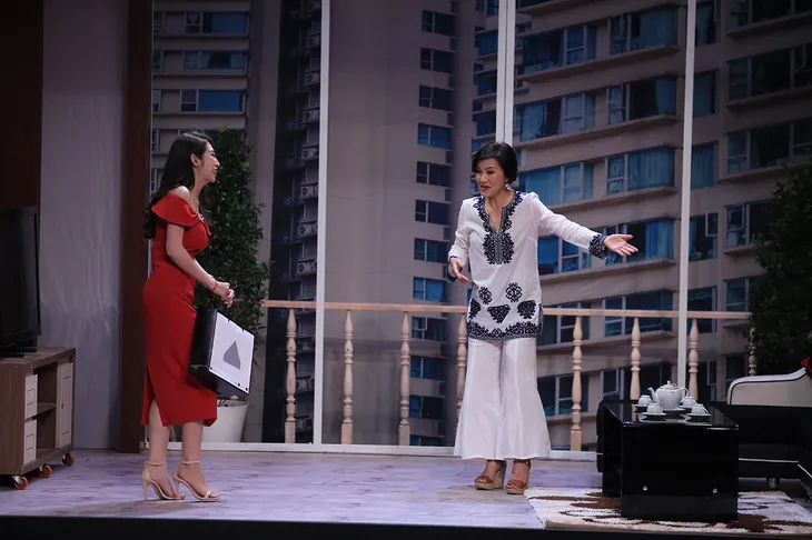 Khổng Tú Quỳnh kể xấu Ngô Kiến Huy và bị cưỡng hôn ở Ơn giời! Cậu đây rồi! - Ảnh 2. Khổng Tú Quỳnh kể xấu Ngô Kiến Huy và bị cưỡng hôn ở Ơn giời! Cậu đây rồi! - Ảnh 2.