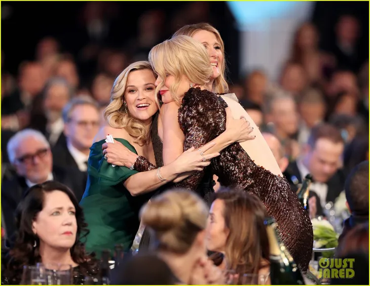 Thiên nga nước Úc tỏa sáng tại SAG Awards 2018 - Ảnh 1. Thiên nga nước Úc tỏa sáng tại SAG Awards 2018 - Ảnh 1.